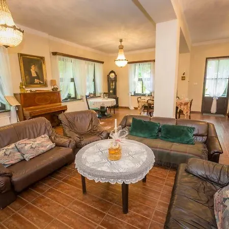 Sleeps 8 Dom wakacyjny Zawady Oleckie