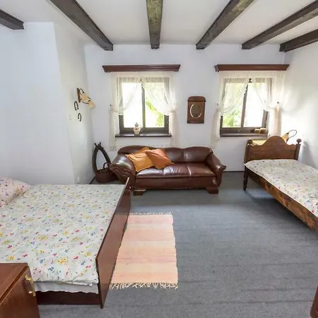 Sleeps 8 *