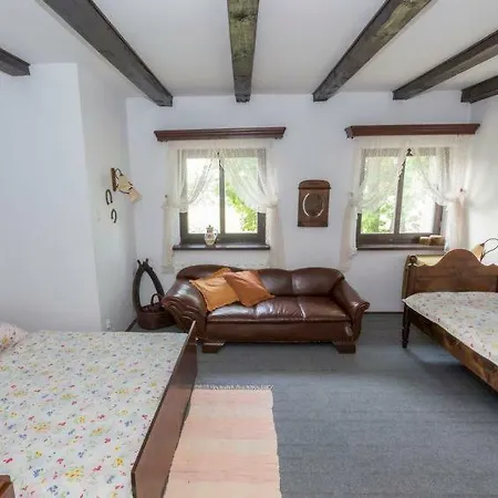 Sleeps 8 Dom wakacyjny Zawady Oleckie
